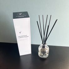 Load image into Gallery viewer, Sandalwood & Black Pepper Diffuser